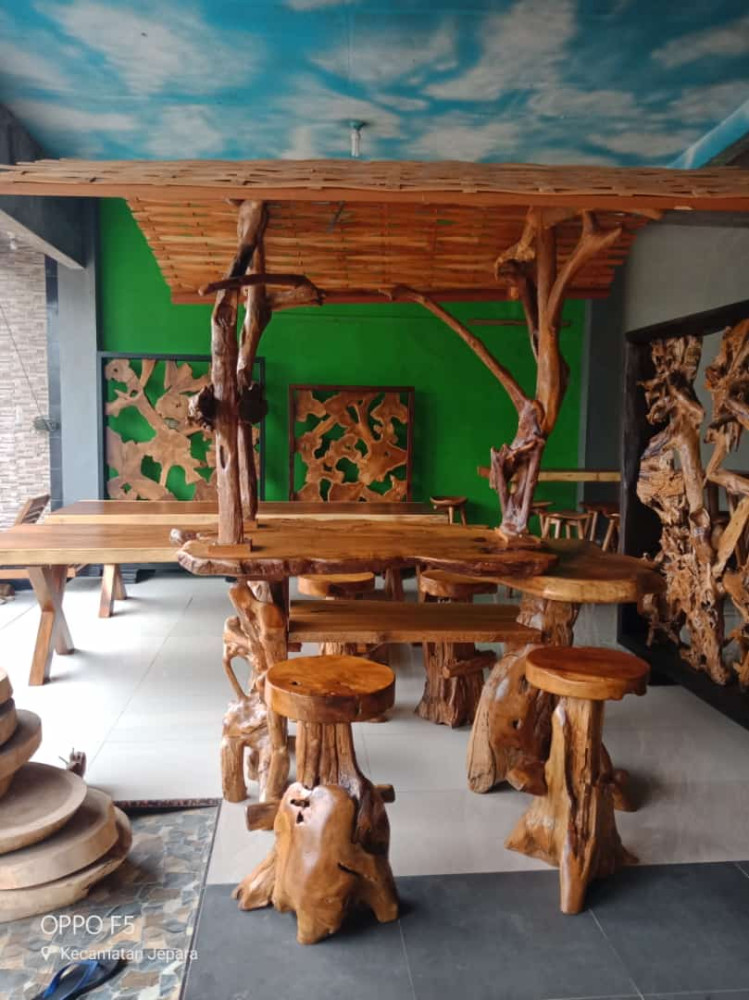 wooden mushroom chairs and table set